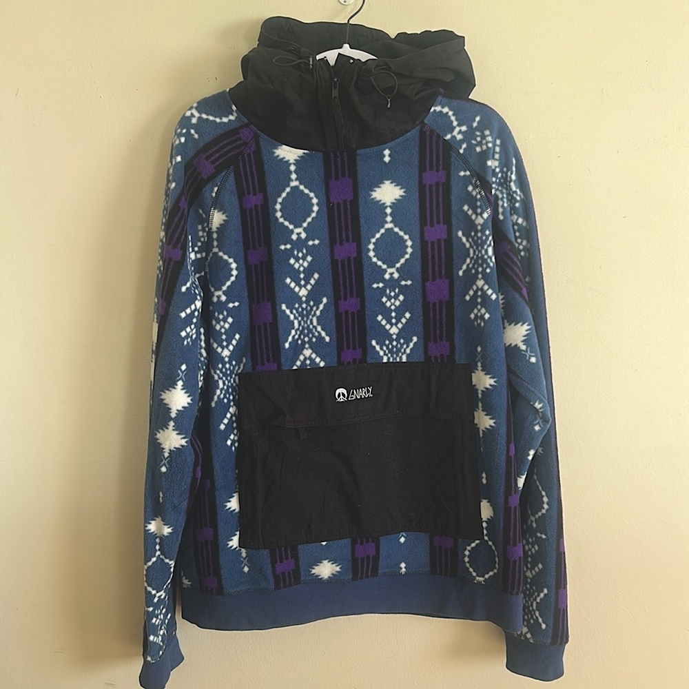 Gnarly large winter pullover fleece snowboarding jacket